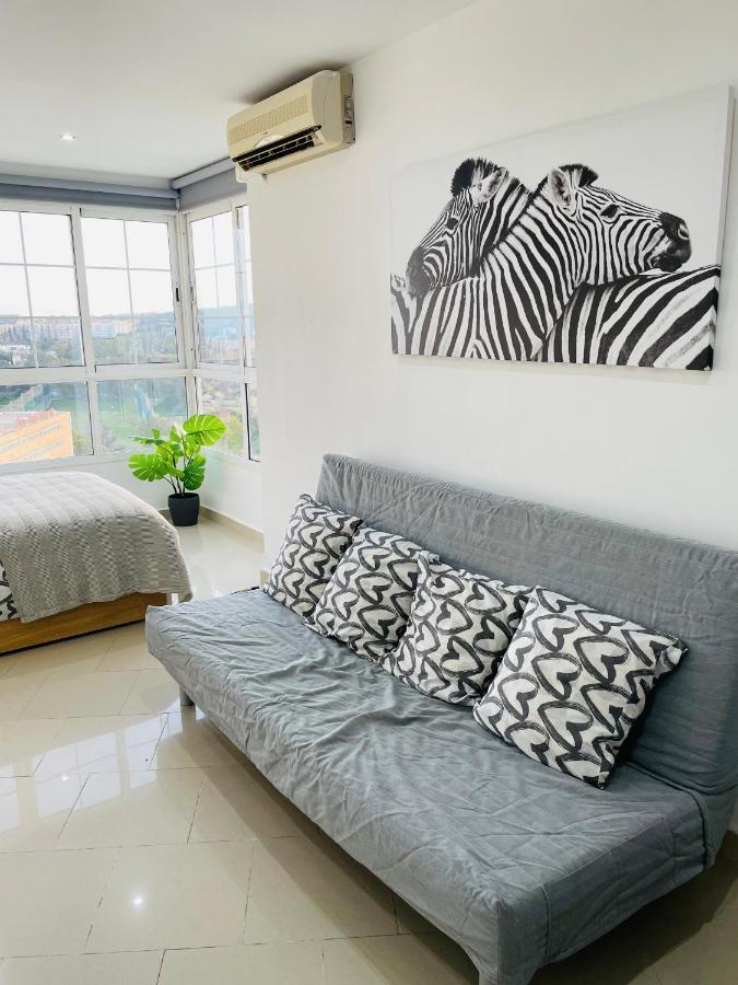Precioso apartamento moderno y con piscina Torremolinos Exterior foto