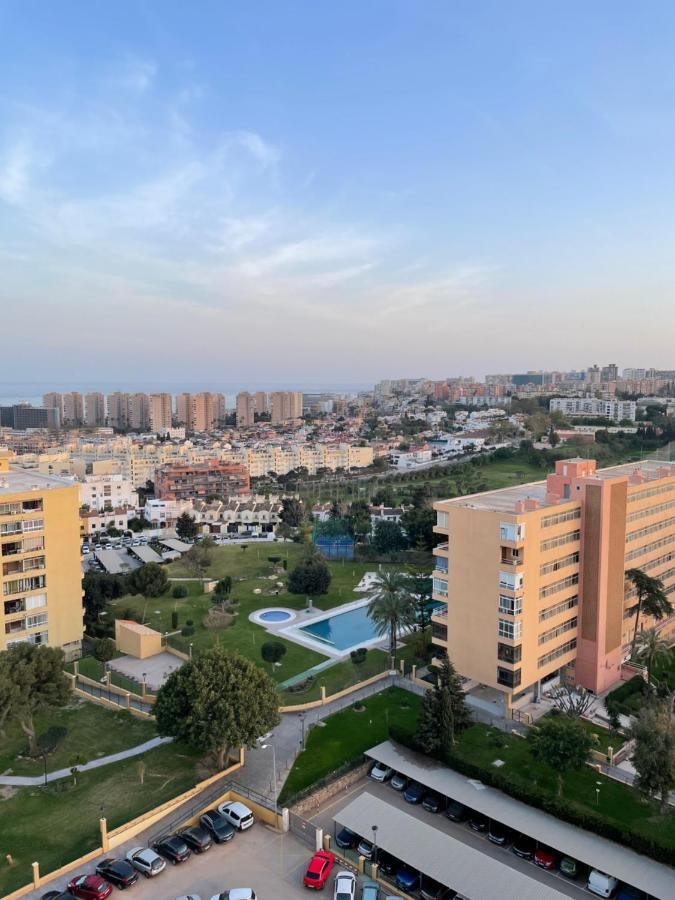 Precioso apartamento moderno y con piscina Torremolinos Exterior foto