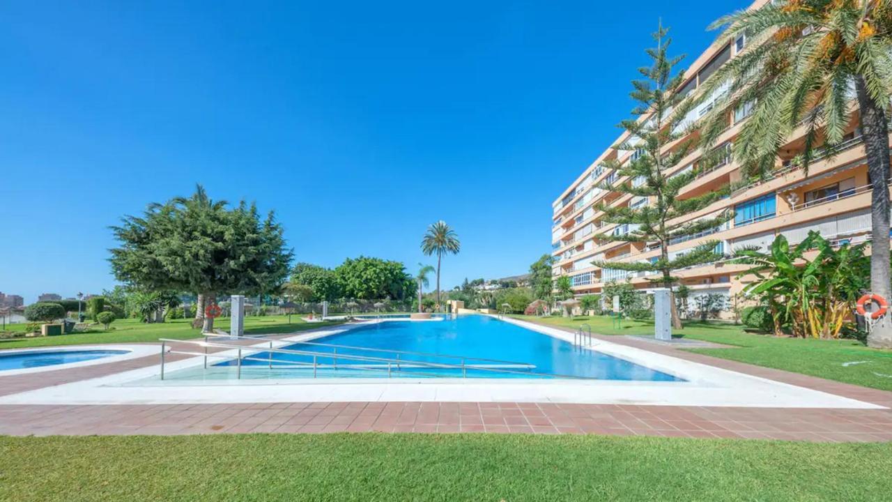 Precioso apartamento moderno y con piscina Torremolinos Exterior foto