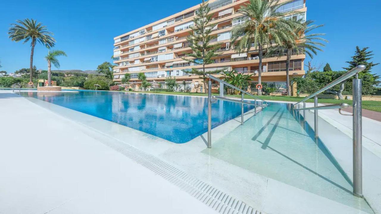 Precioso apartamento moderno y con piscina Torremolinos Exterior foto